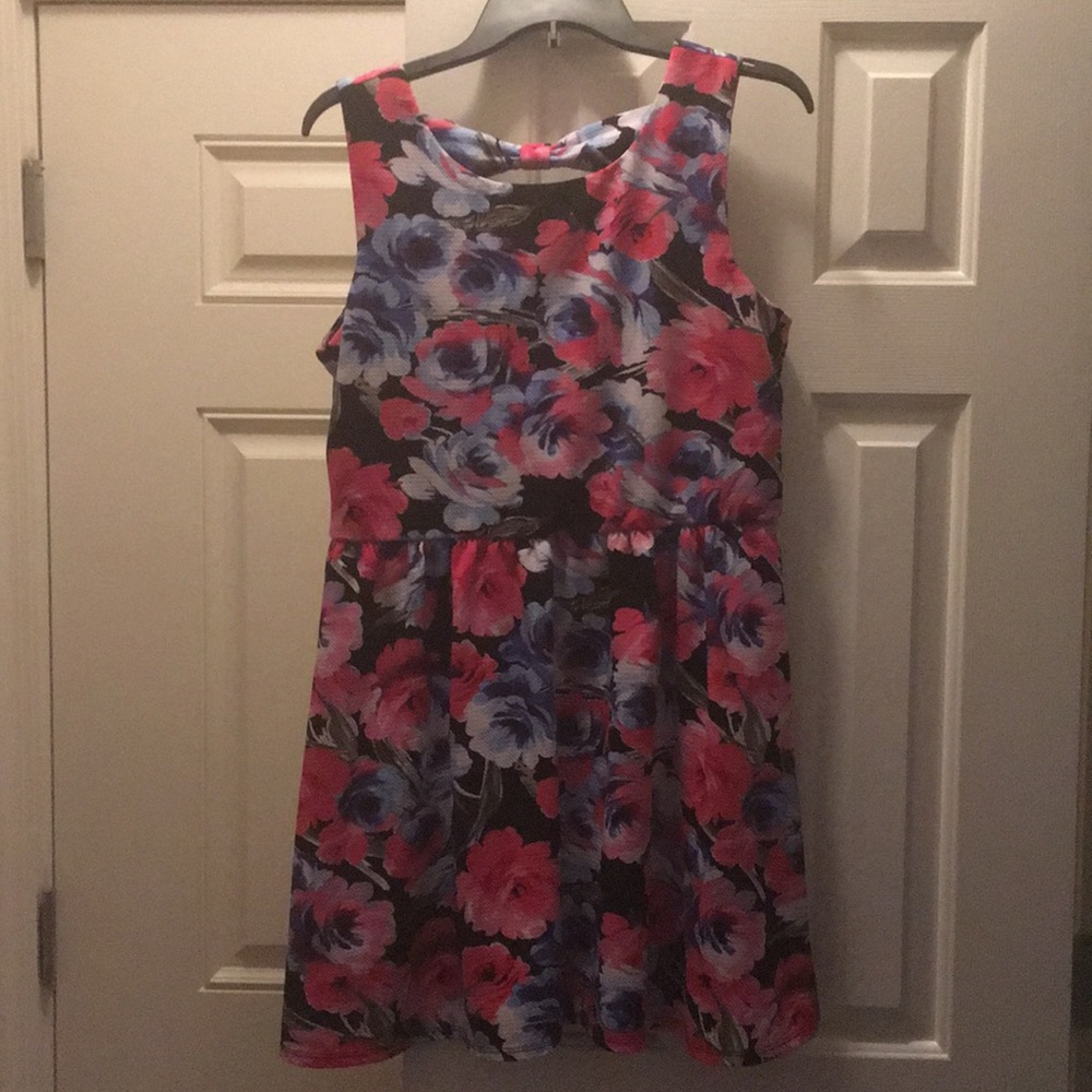 Floral Print Dress Black Pink Blue Keyhole Back